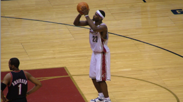 Jordan vs. LeBron Argument At Penn State Gets Ugly, Dude Gets Arrested